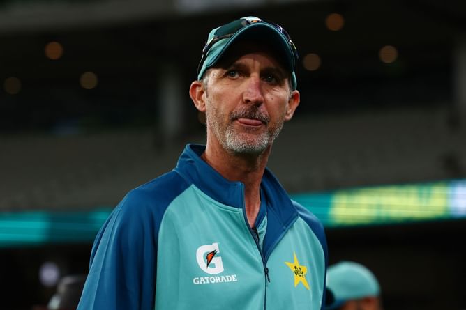 "He is a clown" - Jason Gillespie takes a brutal dig at Pakistan head coach Aaqib Javed