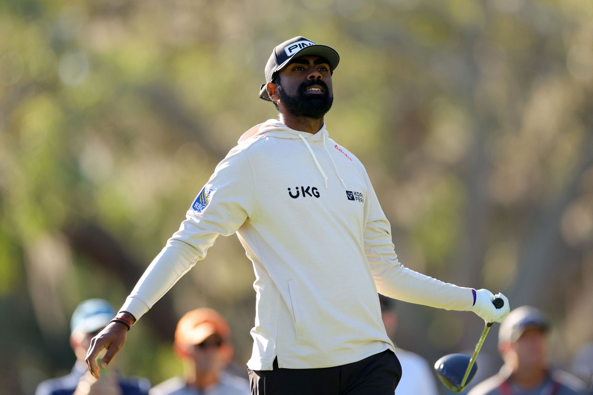 "Not a great look" - Tiger Woods ex-coach slams Sahith Theegala for throwing his club in anger