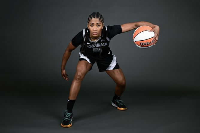 Fever's Sydney Colson's 1-word endorsement of $225,000 star mocking Sparks forward's take on team's major move