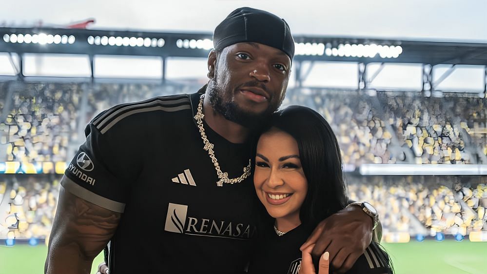 Derrick Henry and wife Adrianna Riva take a dreamy vacation (Image Source: Adrianna/IG)