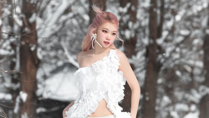 “Bad boys don’t really do it for me” — LE SSERAFIM’s Chaewon shares her ideal type and views on marriage