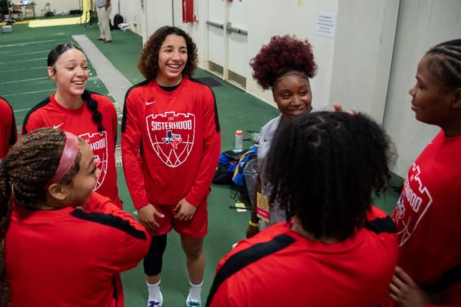 Aaliyah Chavez, Jazzy Davidson, Sienna Betts and 3 other high school hoopers who you can expect to see at March Madness next year