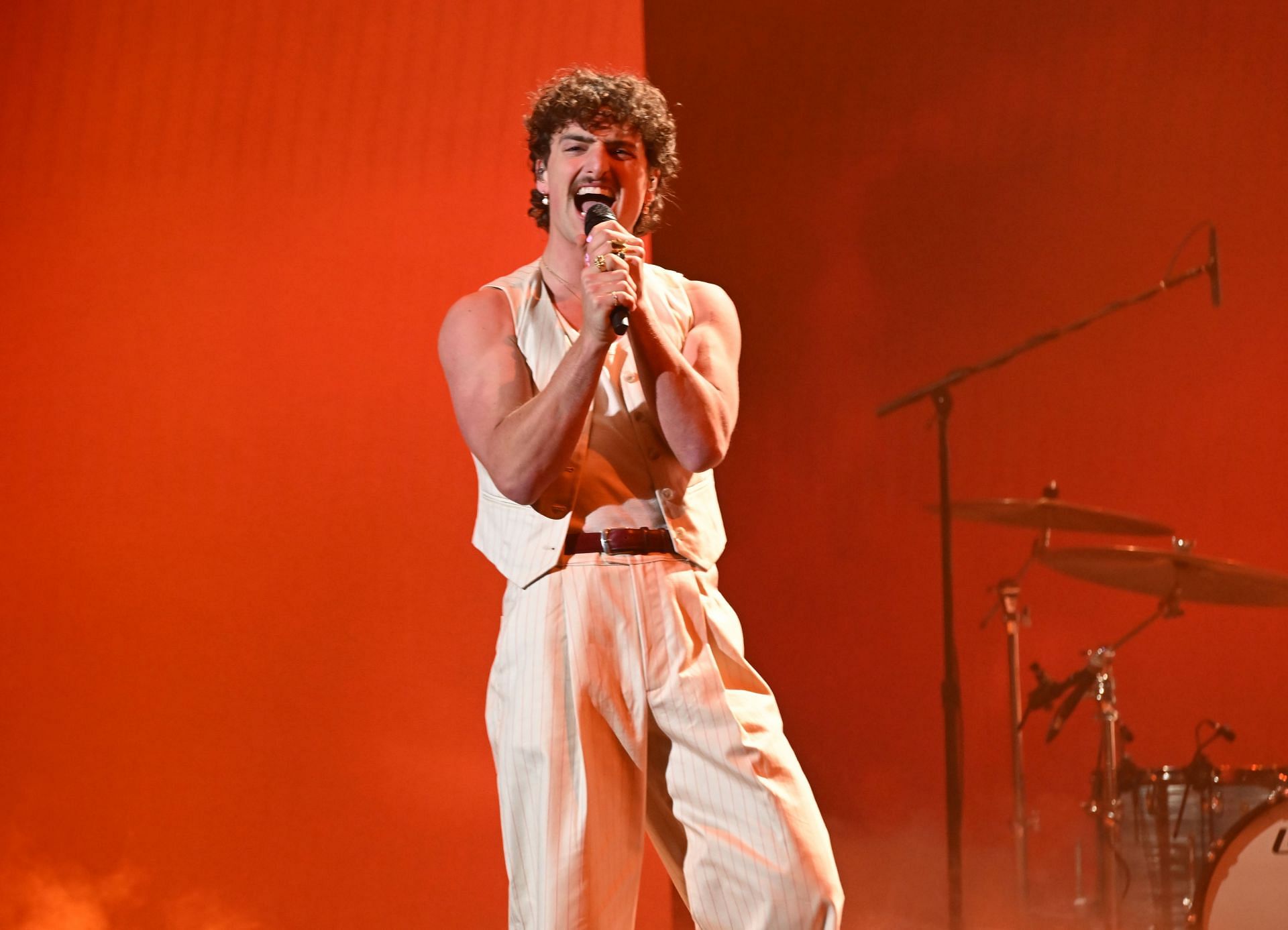 Benson Boone opened for Taylor Swift&#039;s Eras Tour on June 23, 2024 (Image via Getty)