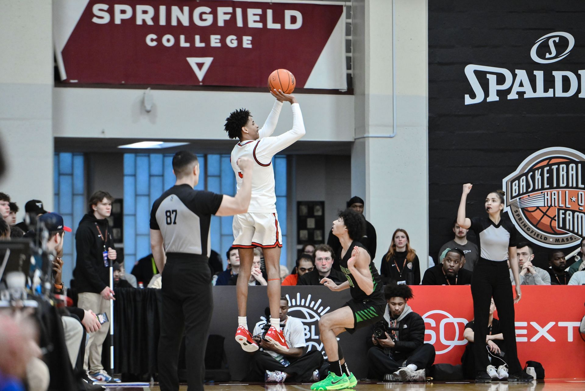 HIGH SCHOOL BASKETBALL: JAN 19 Spalding Hoophall Classic - Long Island Lutheran vs Arizona Compass Prep - Source: Getty