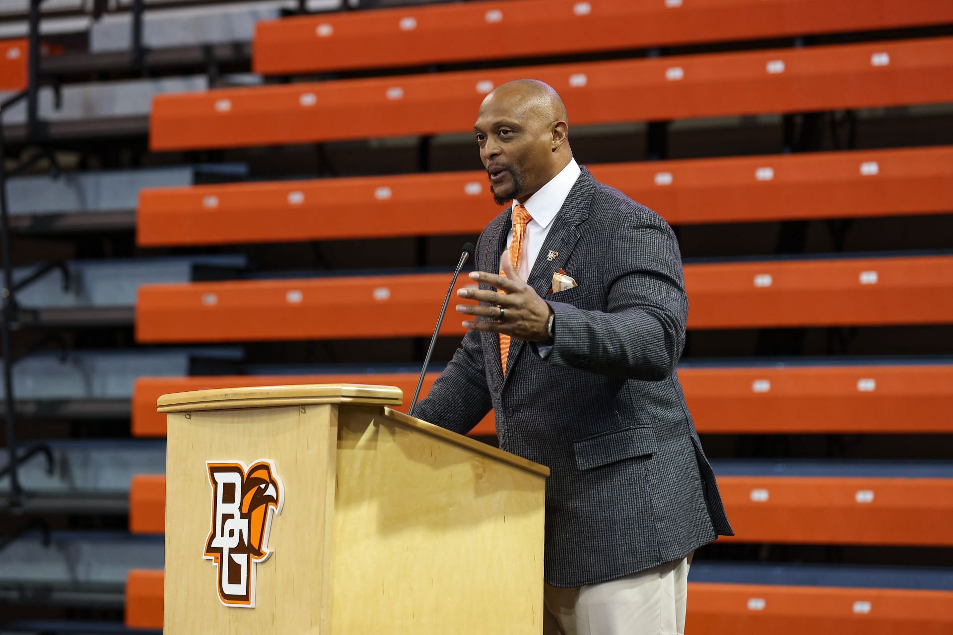 COLLEGE FOOTBALL: MAR 10 Bowling Green Introduces New Head Coach Eddie George - Source: Getty