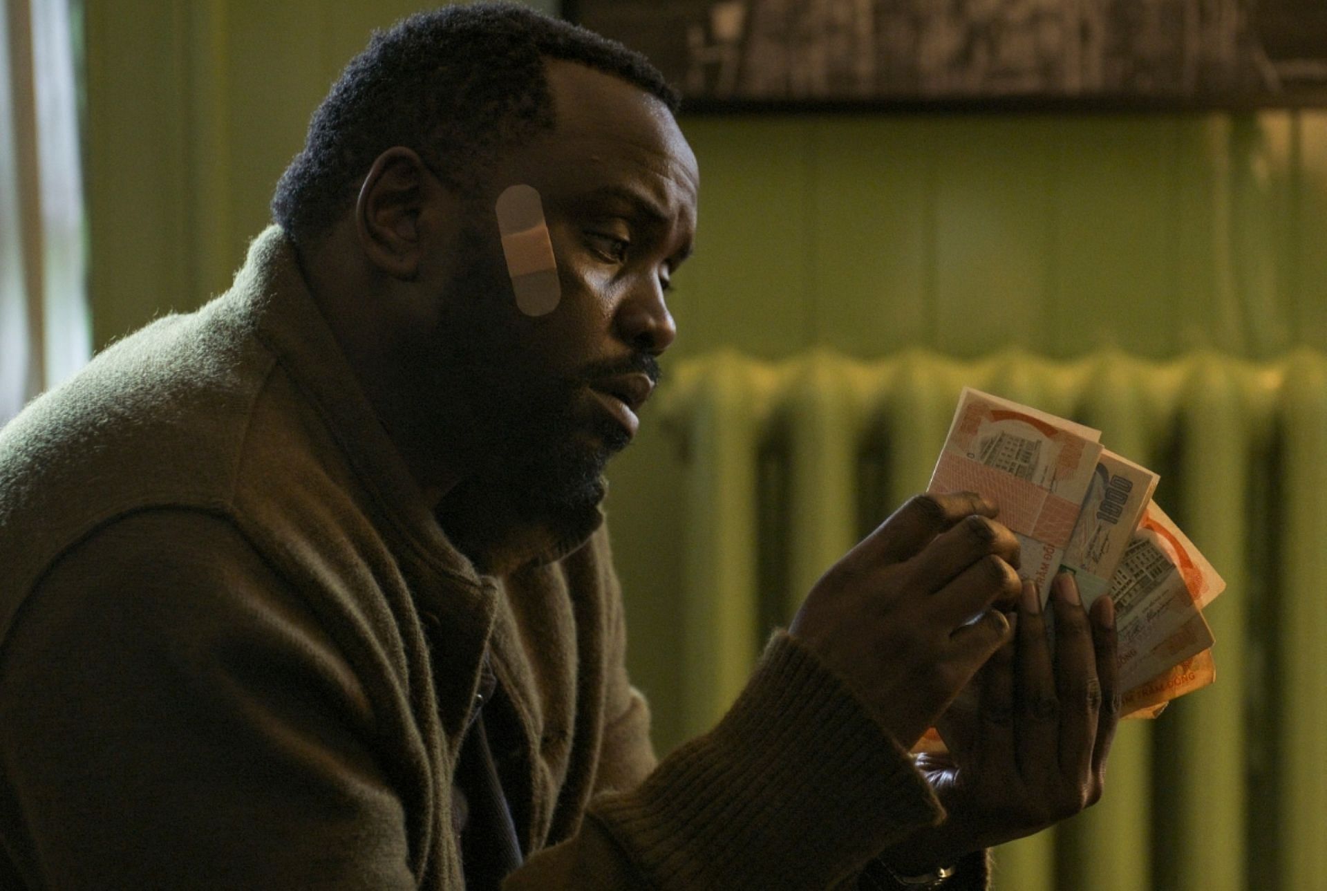 Brian Tyree Henry as Ray Driscoll in Dope Thief (Image via Apple TV+ Press)