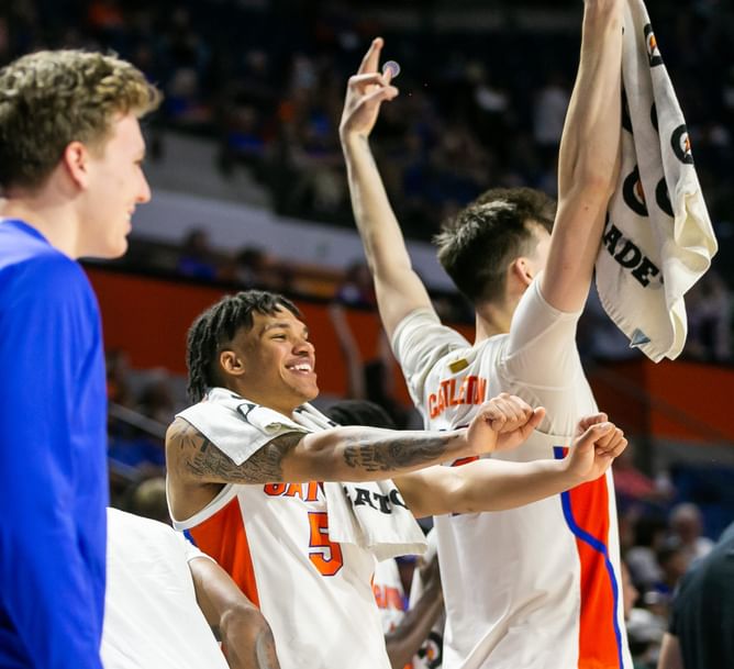 “Still going to choke when it counts”: College hoops fans discuss Florida Gators being potential national championship contenders