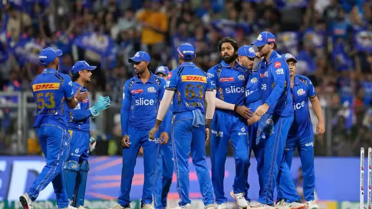 मुंबई इंडियंस की टीम (Photo Credit_iplt20.com)