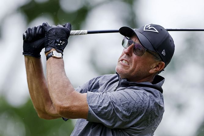 $300M LIV Golf poster boy Phil Mickelson gives his take on popular Republican strategist – “Very entertaining”