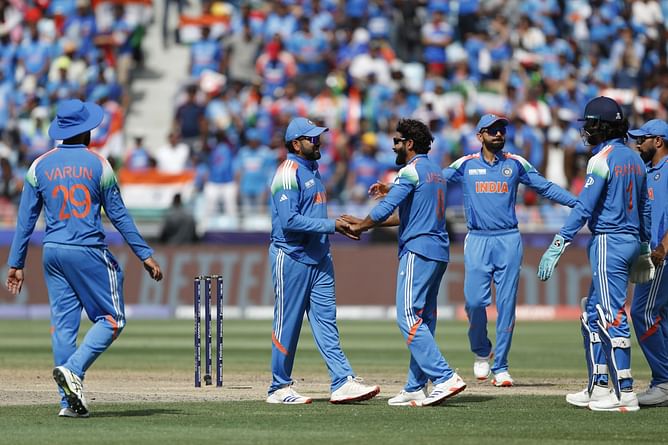 Indian all-rounder hugs fielding coach as he wins 'Fielder of the Match' medal after IND vs NZ 2025 Champions Trophy final [Watch]