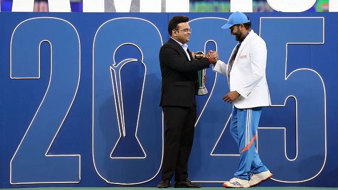 'पाकिस्तान था चैंपियंस ट्रॉफी का मेजबान, फिर भी स्टेज पर क्यों नहीं था PCB का कोई मेंबर,' दिग्गज खिलाड़ी ने पूछा बड़ा सवाल