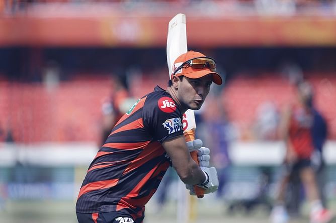 Shardul Thakur strikes off consecutive deliveries to get big guns Abhishek Sharma and Ishan Kishan in SRH vs LSG IPL 2025 match [Watch]