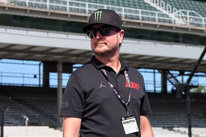 Kurt Busch sets the record straight on 'hate' comment about Martinsville Speedway after second Cup Series victory
