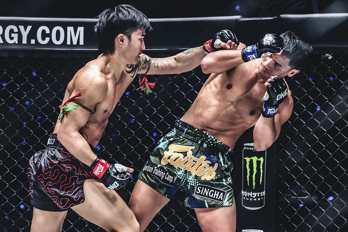 Tawanchai (left), Superbon (right) [Photo via ONE Championship]