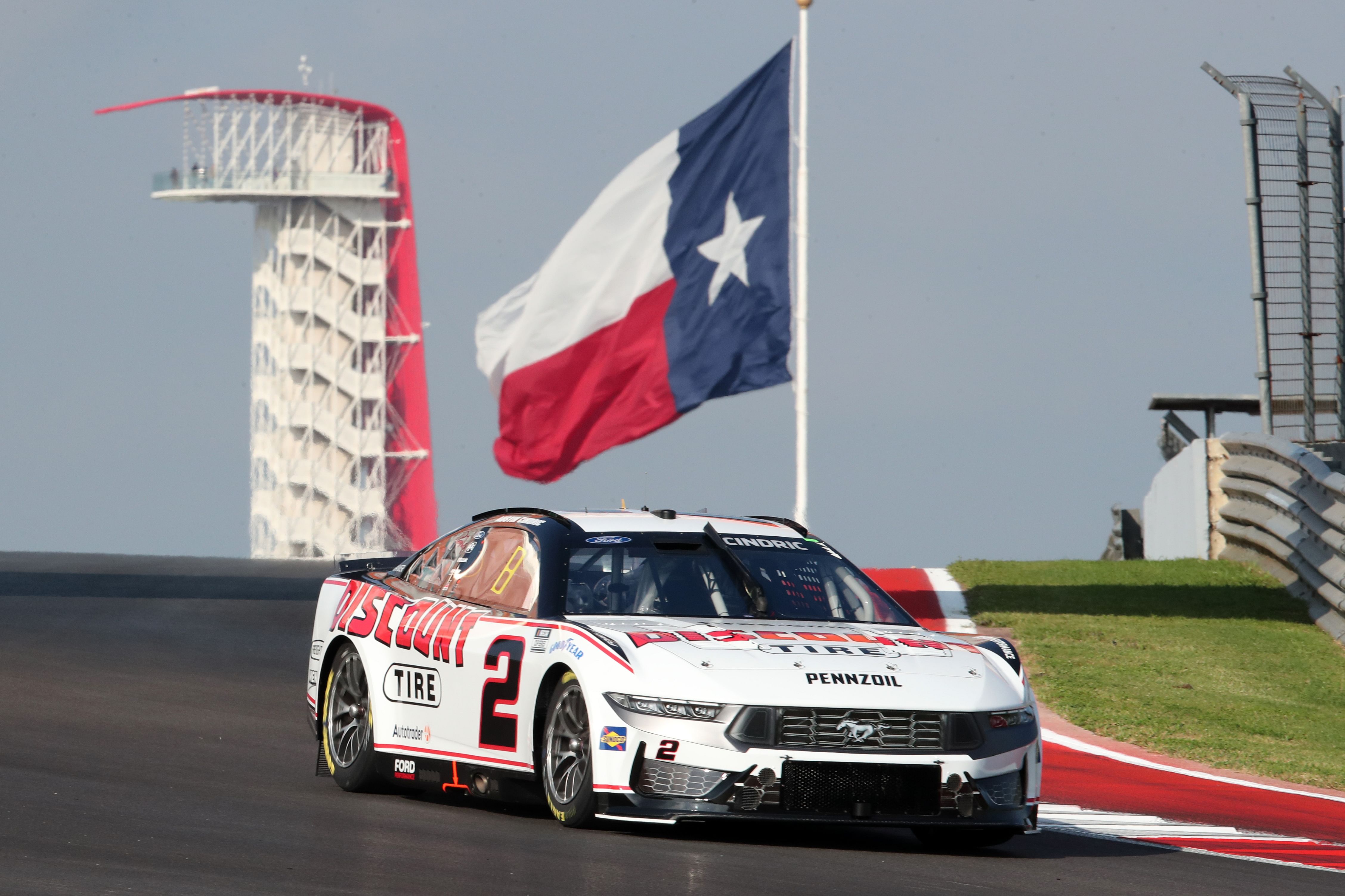  Austin Cindric (2) during practice for the EchoPark Automotive Texas Grand Prix at Circuit of the Americas (Source: Imagn)