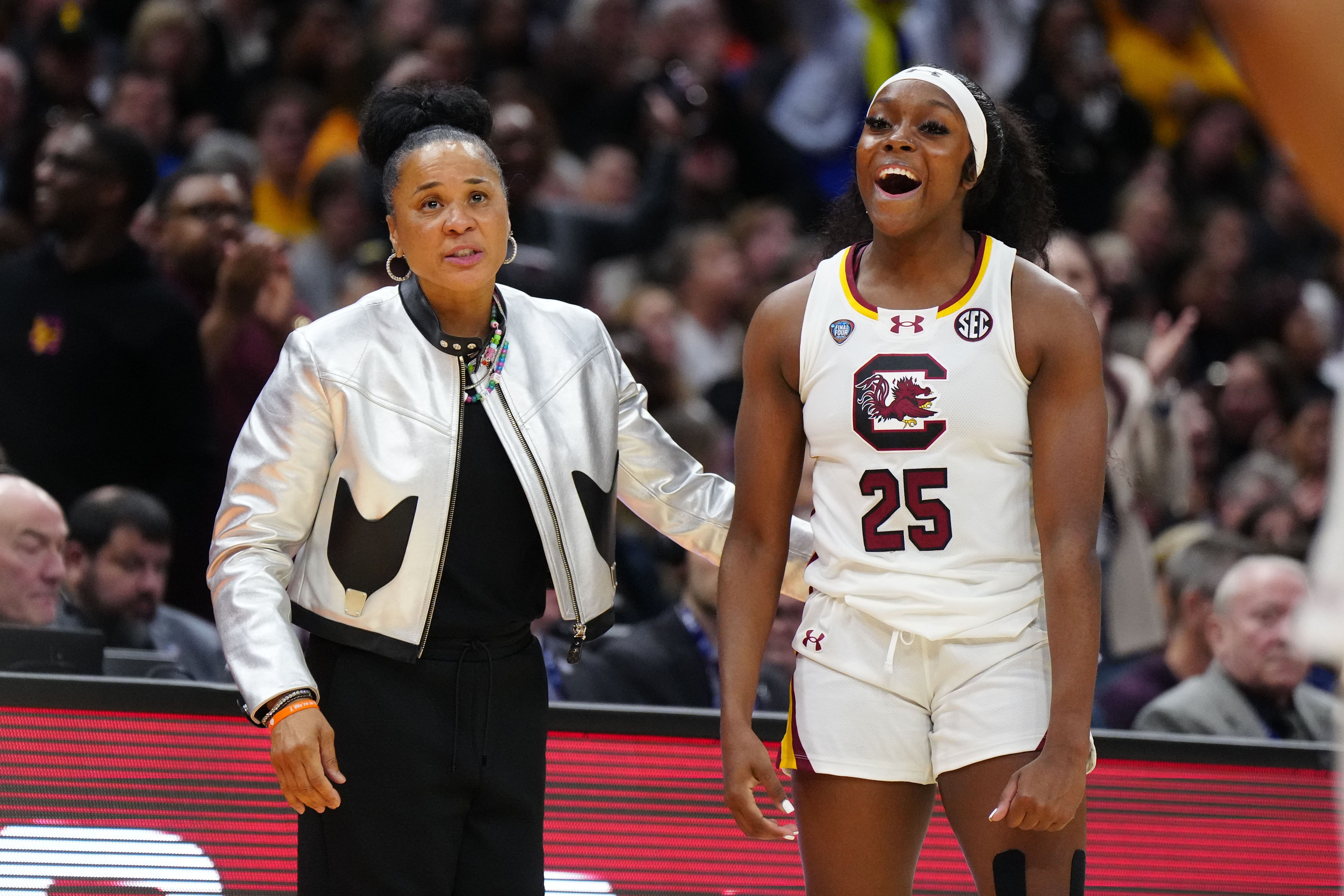 NCAA Womens Basketball: Final Four National Championship-Iowa vs South Carolina - Source: Imagn