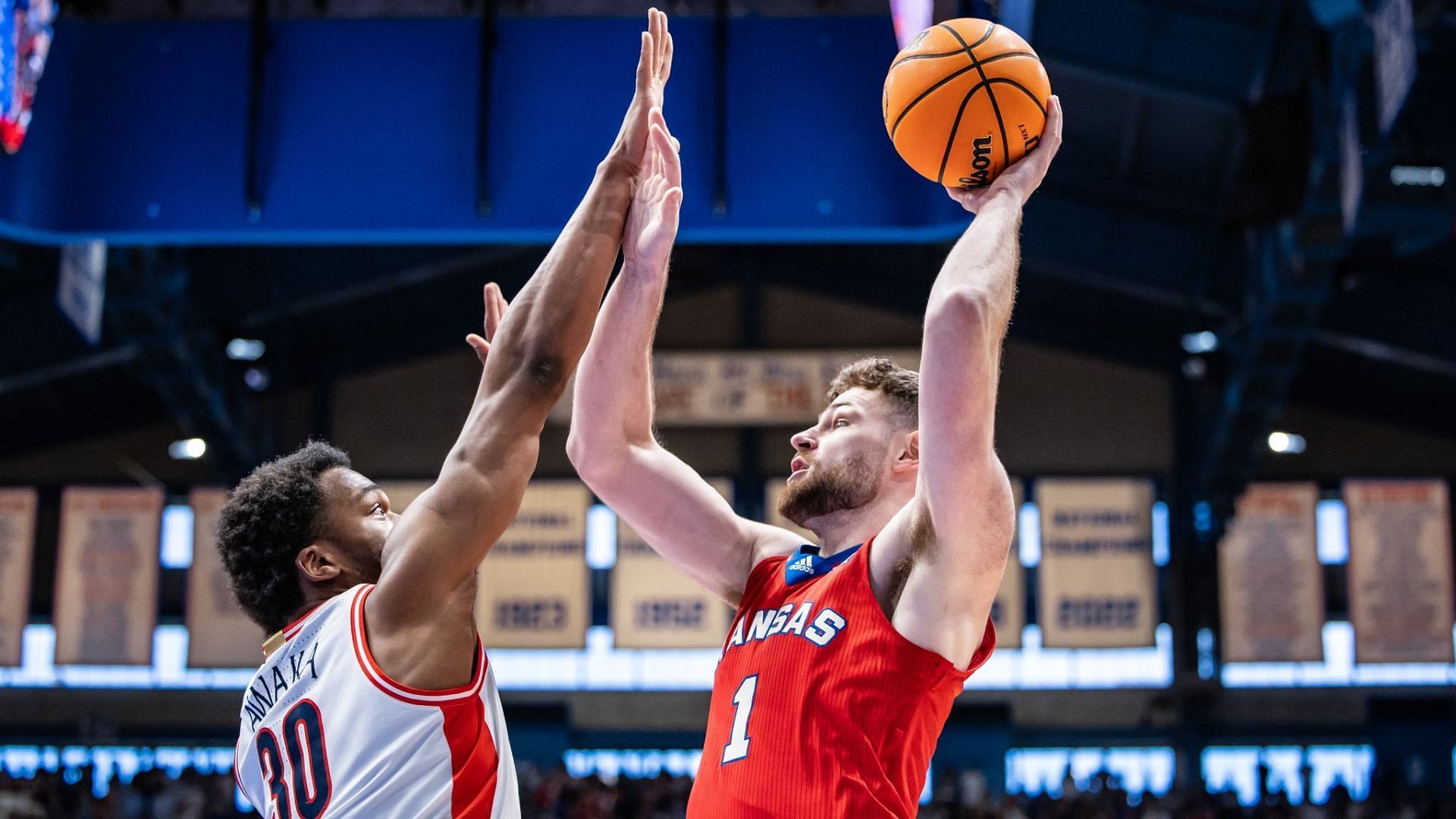 Hunter Dickinson in the win over Arizona. - Source: @KUHoops on X