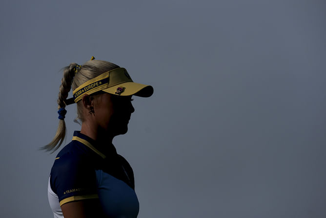 Charley Hull confesses to blocking her sister on Instagram: “ Ask my sister she been blocked before”
