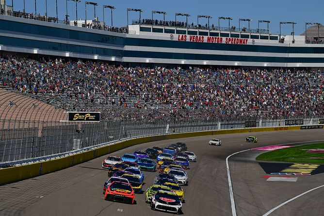 NASCAR top driver average finish at Las Vegas ahead of 2025 Cup race ft. Kyle Larson, Denny Hamlin