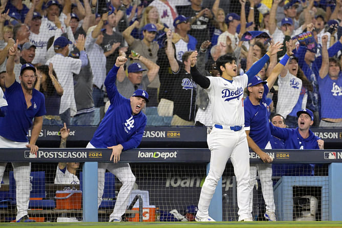 Dodgers' big day: Freddie Freeman stays hot, Shohei Ohtani finds his swing, Tyler Glasnow K’s two & more