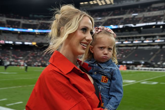 Patrick Mahomes' wife Brittany races into ‘cardio era’ three months after delivering baby No. 3