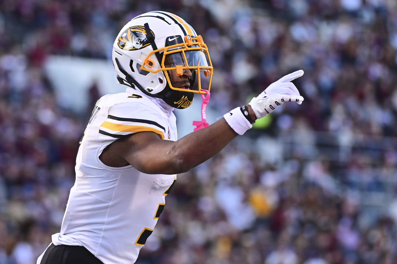 Luther Burden III vs. Justin Jefferson 40 time: Which WR comes out on top?