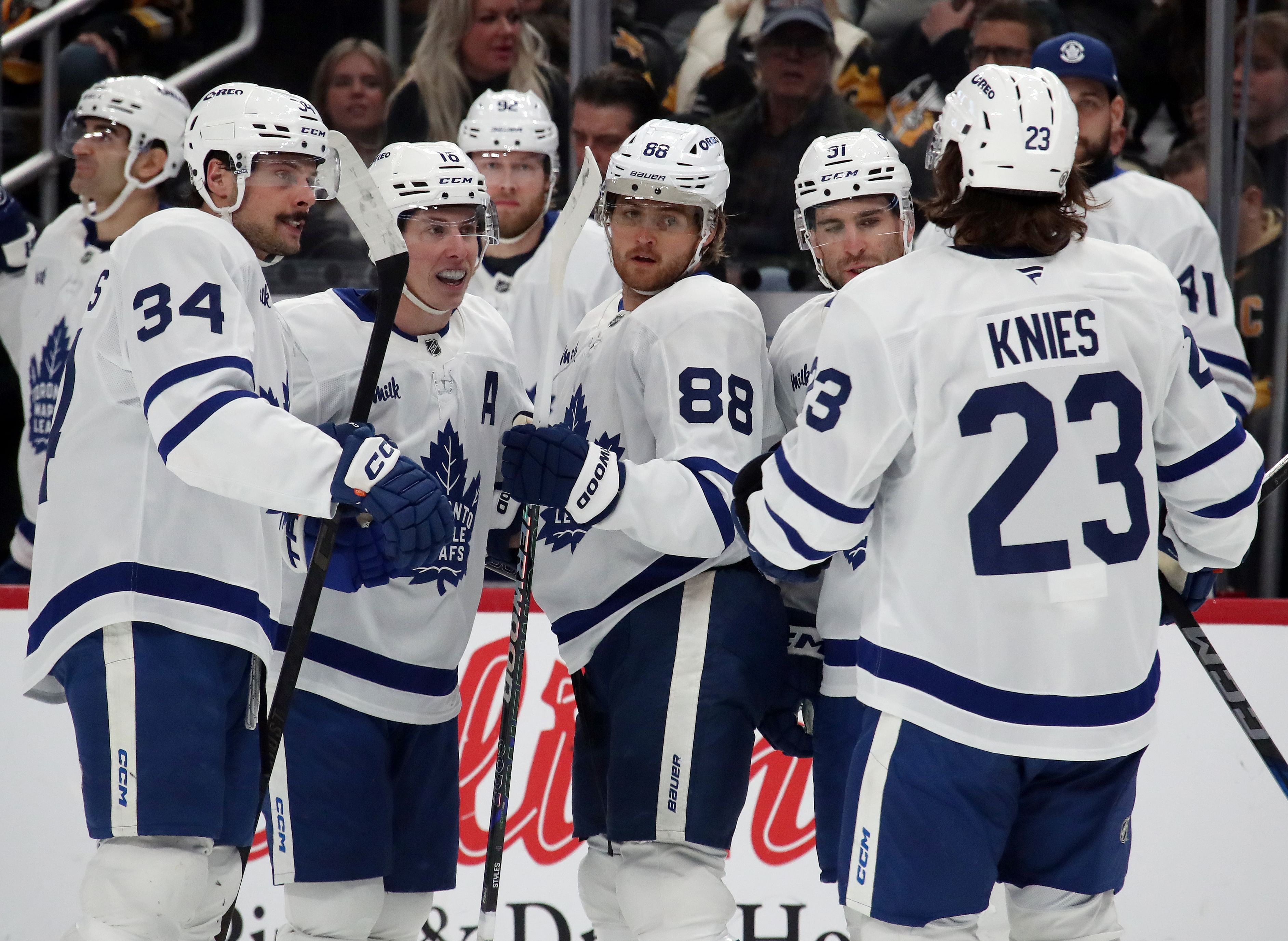 NHL: Maple Leafs celebrate goal against Penguins - Source: Imagn