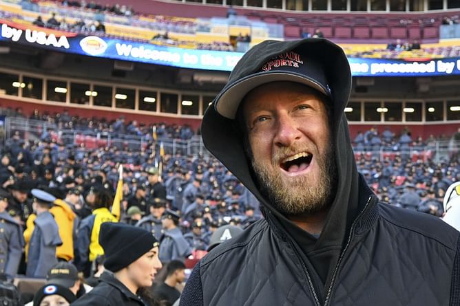 "You could never be Duke" "Blew it": Fans troll $150M worth Michigan superfan Dave Portnoy as rival Michigan State punches Elite Eight ticket