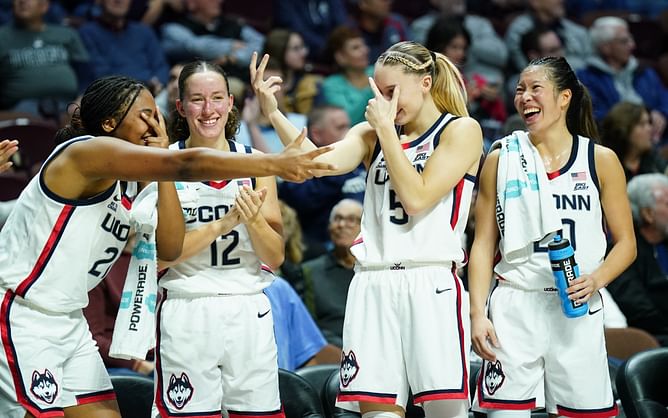 Paige Bueckers drops 5-word reaction to Sarah Strong's latest IG "side-eye" mixtape
