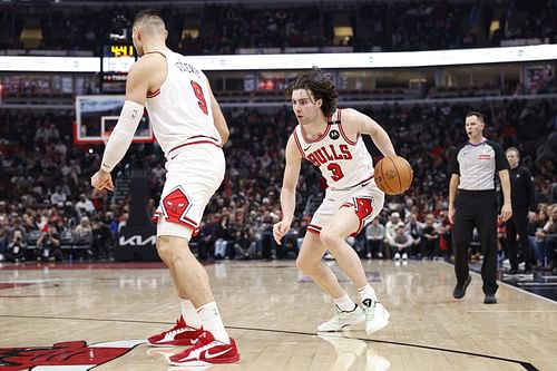 Chicago Bulls guard Josh Giddey drives to the basket against the Washington Wizards at United Center. Photo Credit: Imagn