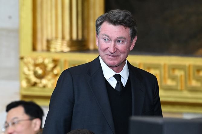 When Wayne Gretzky predicted the star player who could break his all-time NHL goal record