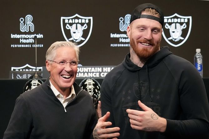 Maxx Crosby drops 1-word reaction to Raiders trading for Geno Smith