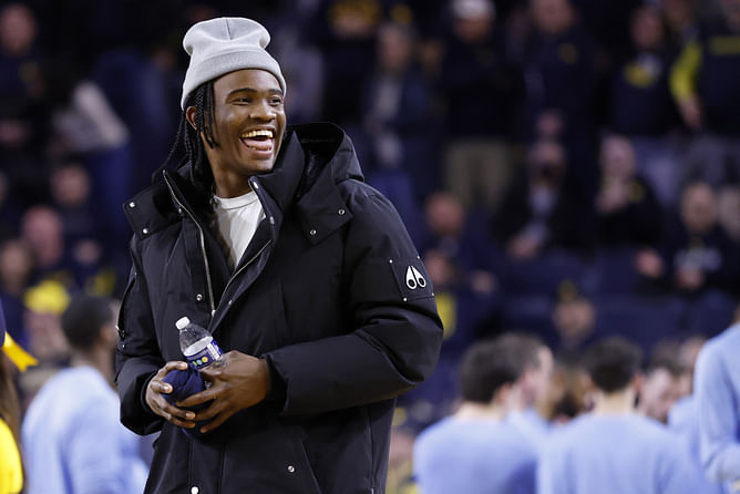 Dakorien Moore, Keelon Russell and others share their reaction to Michigan QB Bryce Underwood's IG dump ft. LeBron James and James Harden