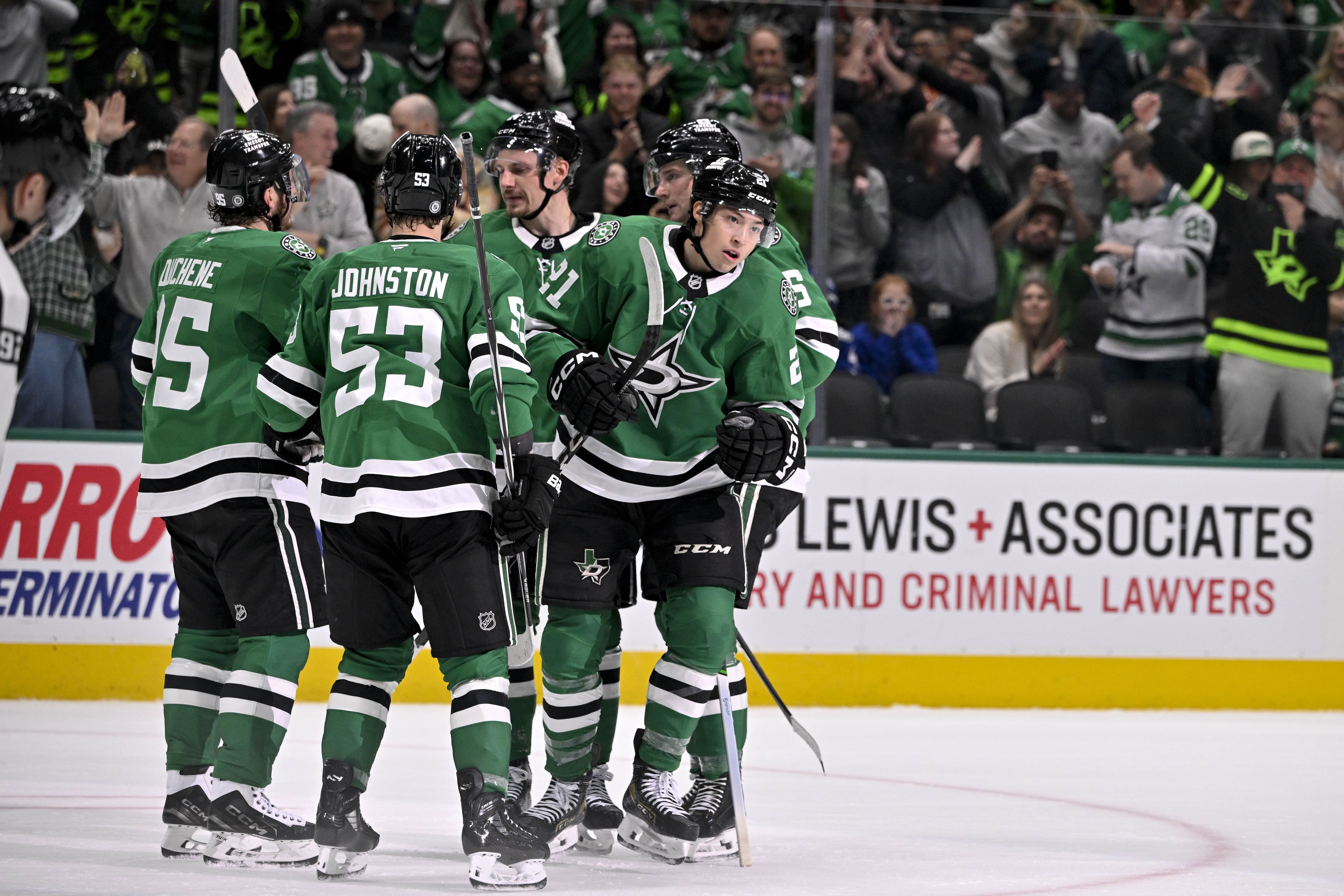 NHL: Stars celebrate goal against Canucks- Source: Imagn