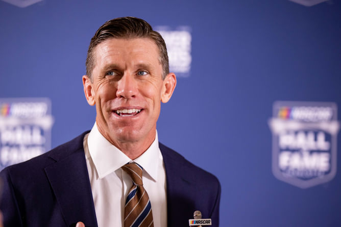"They’ve quietly donated $125,000 to the USO": When Carl Edwards stood with his NASCAR sponsor to recognize the military