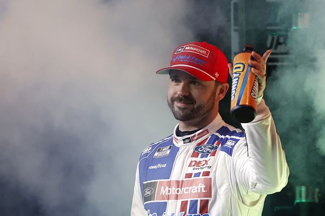 Josh Berry reveals to Dale Jr. the rhetorical message he received from a JGR rival after Las Vegas thriller