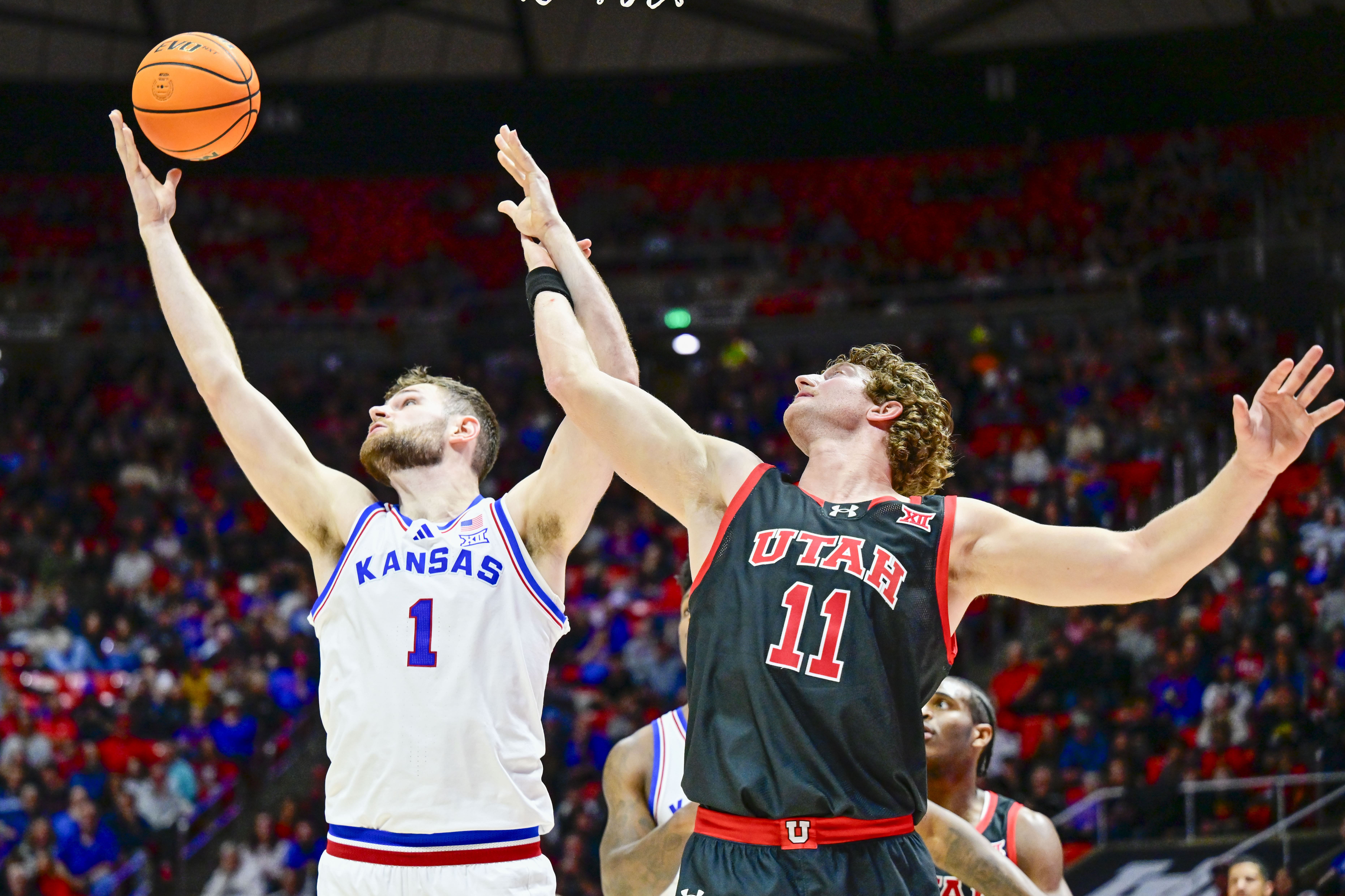 Hunter Dickinson - NCAA Basketball: Kansas at Utah - Source: Imagn