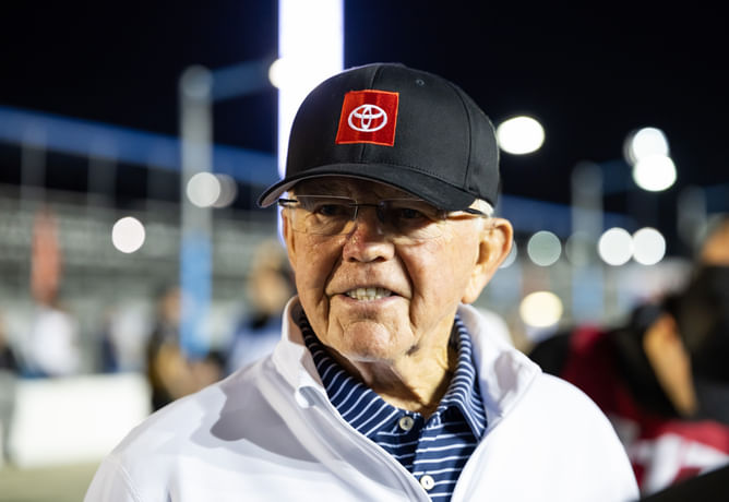 “When you restrict them, it’s not fun”: Joe Gibbs’ daughter-in-law sends straightforward message amid Christopher Bell’s dirt return