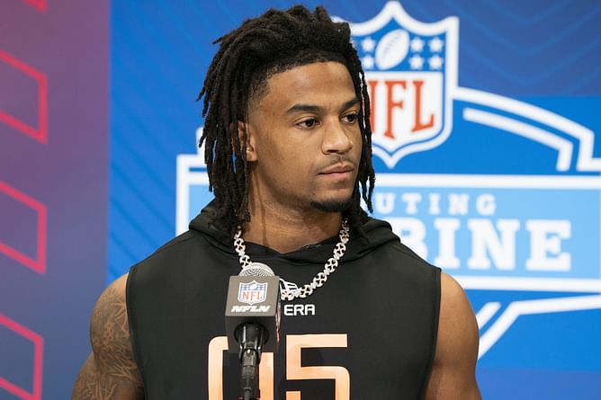 WATCH: Isaiah Bond gets booed off the field after massively failing to break Xavier Worthy's 40-yard dash record