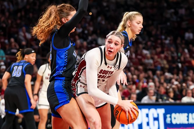 Chloe Kitts’ BF Collin Murray-Boyles drops 4-word reaction to hype up South Carolina star’s IG dump