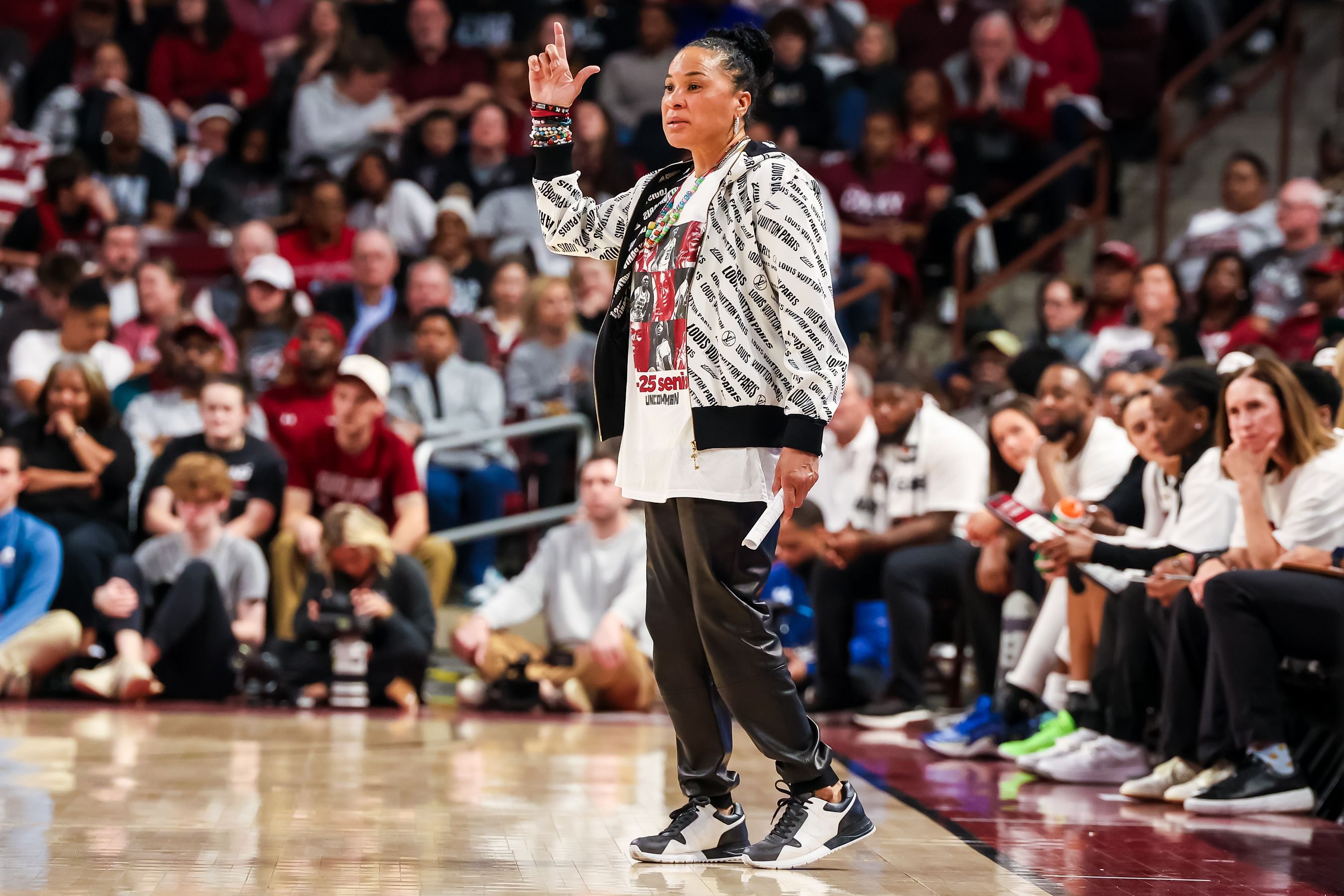 South Carolina Gamecocks coach Dawn Staley  (Photo: Imagn)