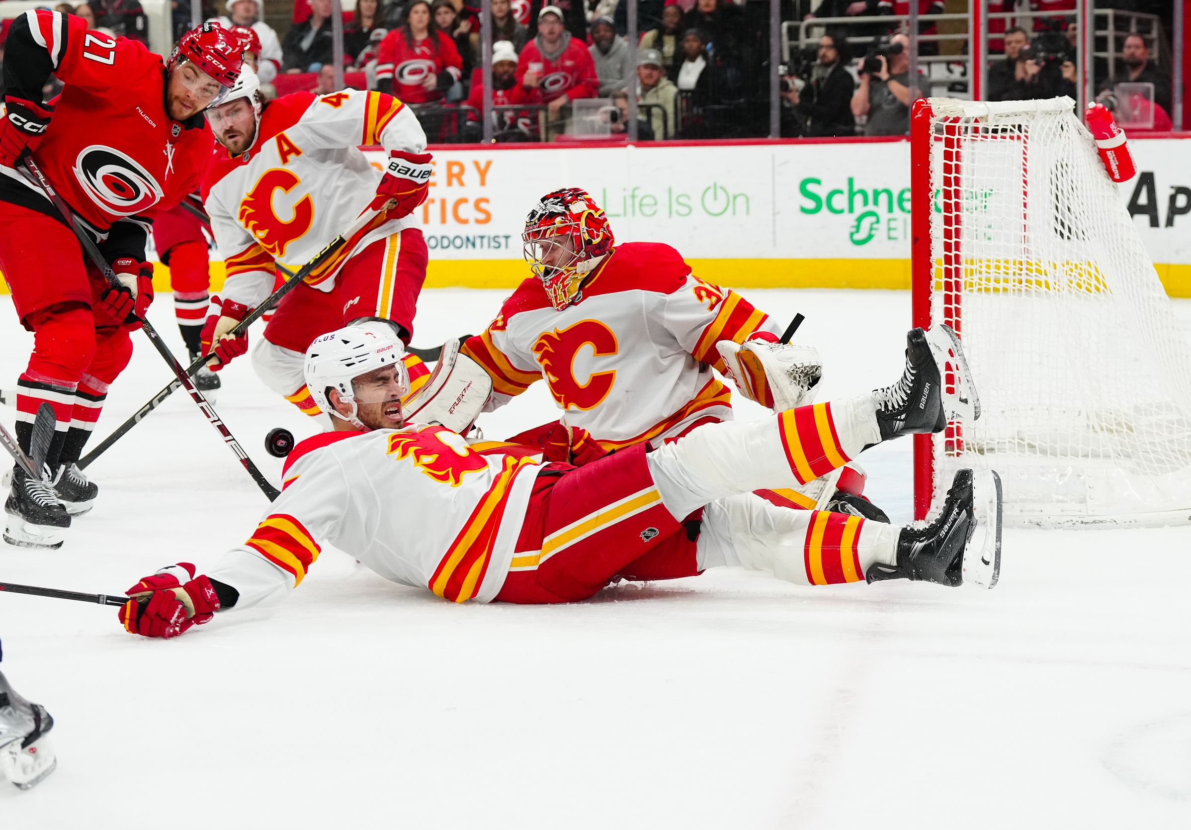 NHL: Calgary Flames at Carolina Hurricanes - Source: Imagn