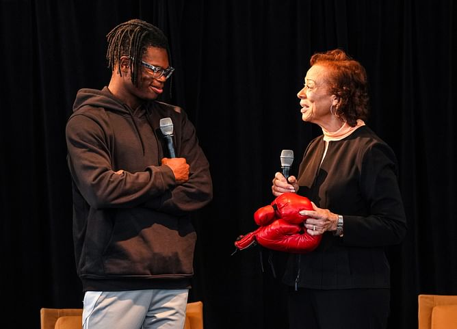 Travis Hunter wins 'Emerging G.O.A.T' honor from Ali Center before NFL debut