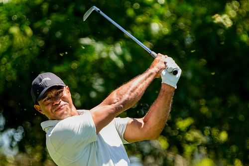 Tiger Woods tees off on no. 4 during the third round of the Masters Tournament.. Syndication: The Augusta Chronicle - Source: Imagn