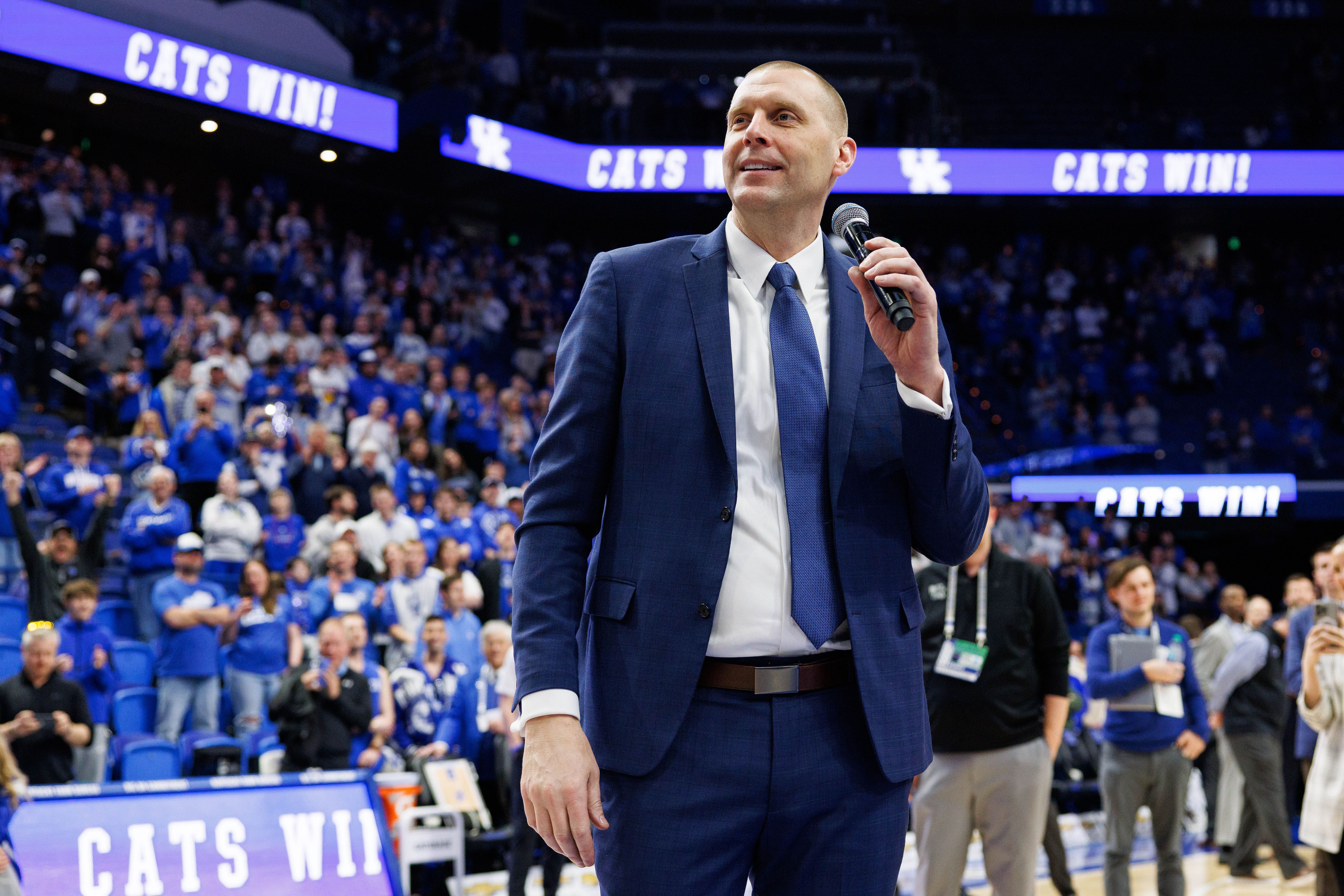 Mark Pope talks to the crowd - Source: Imagn Mark Pope during the game against No.1 Auburn - Source: Imagn