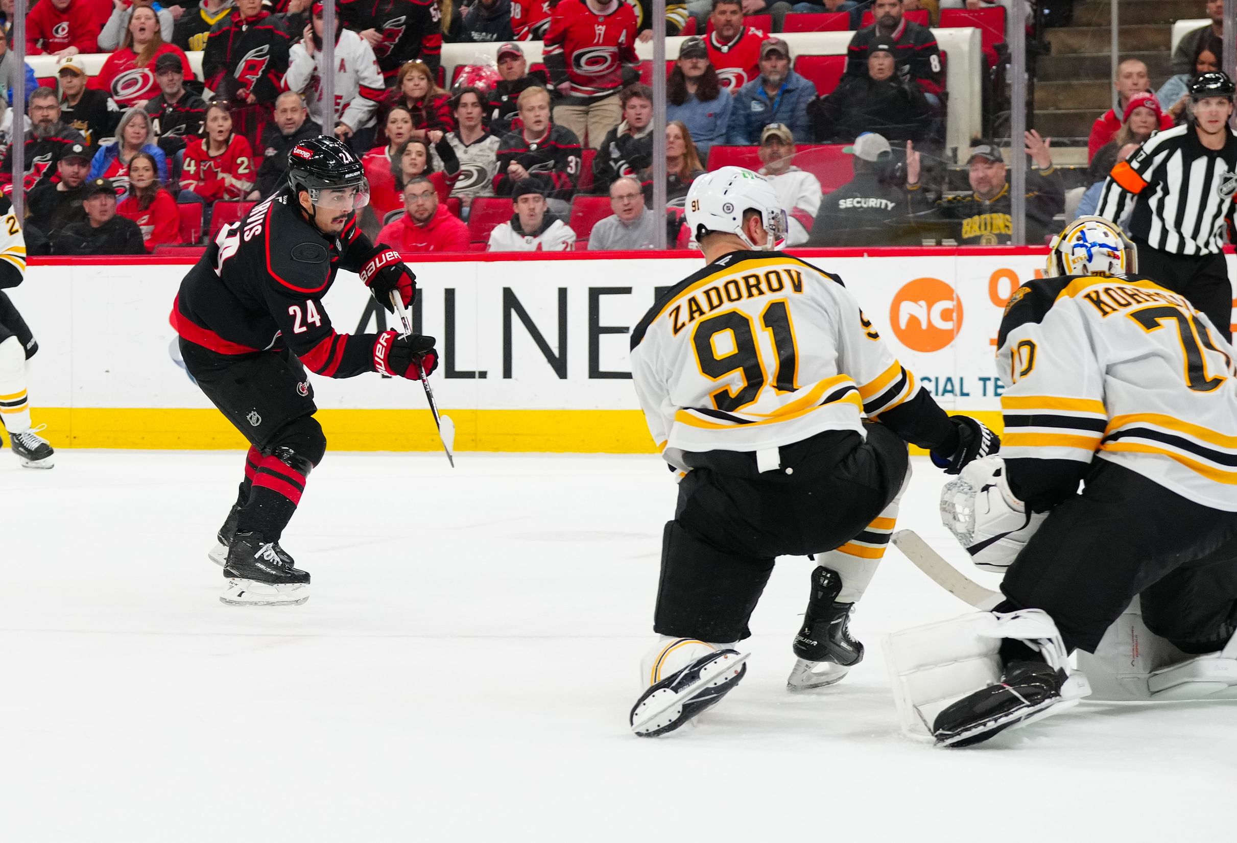NHL: Boston Bruins at Carolina Hurricanes - Source: Imagn
