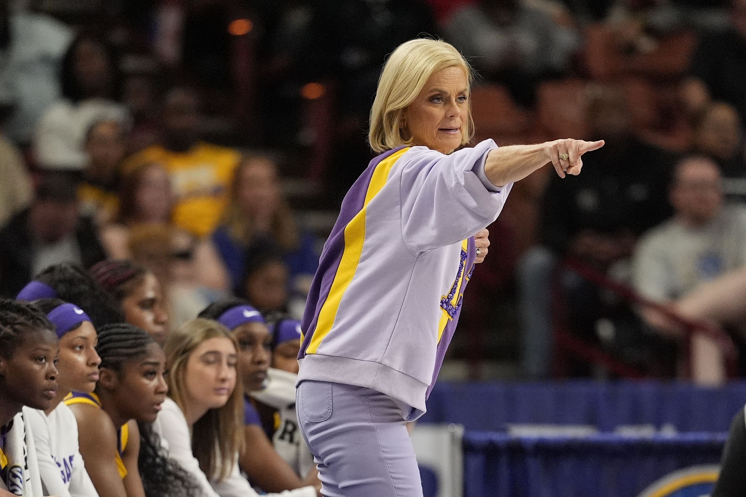 NCAA Womens Basketball: LSU Tigers HC Kim Mulkey - Source: Imagn