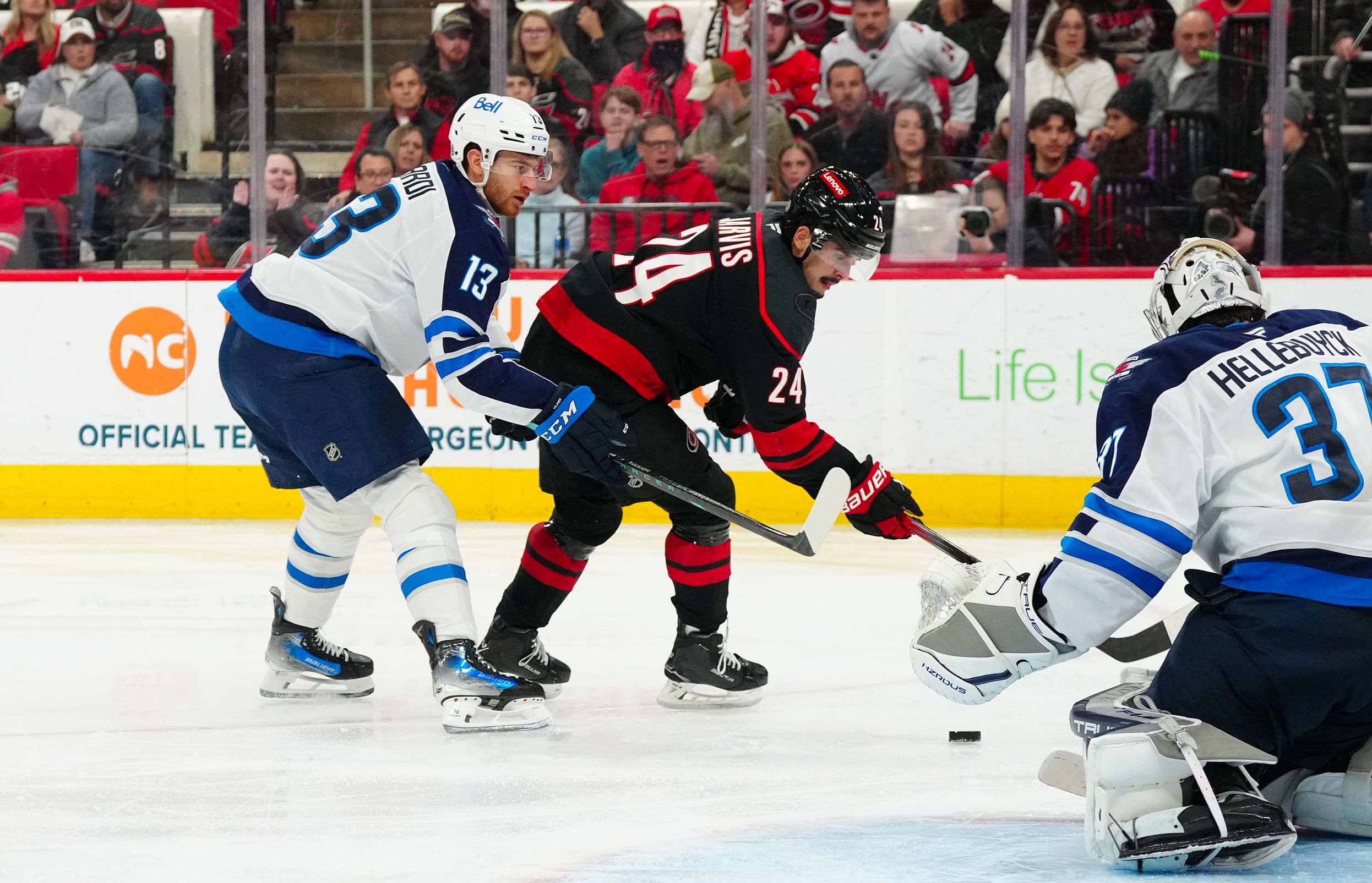 NHL: Winnipeg Jets at Carolina Hurricanes - Source: Imagn