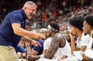 Bruce Pearl talks with his team - Source: Imagn