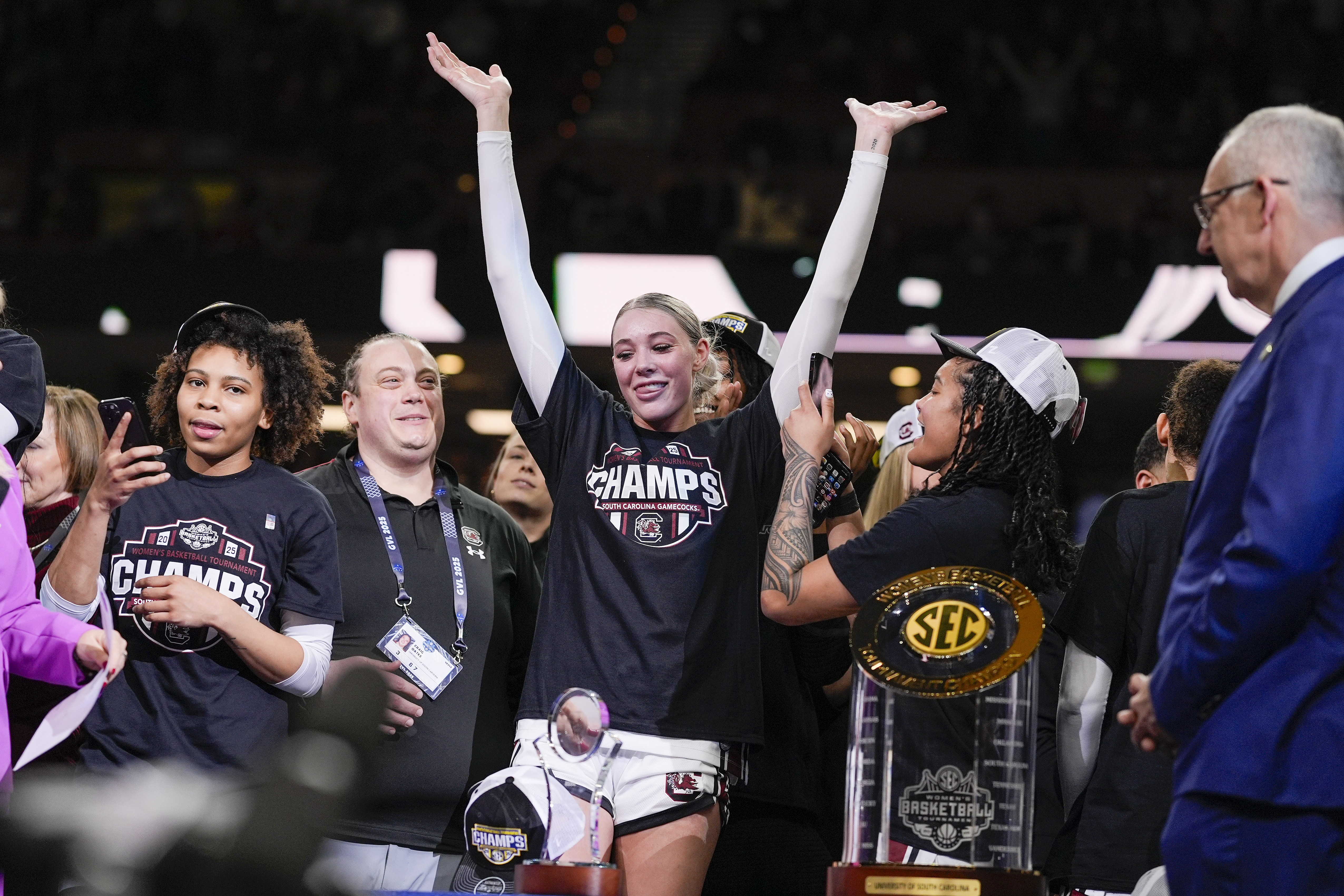 South Carolina star Chloe Kitts drops 1-word reaction for BF Collin Murray-Boyles' SEC honor